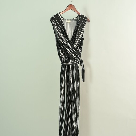 Striped Romper - Picture 3 of 3